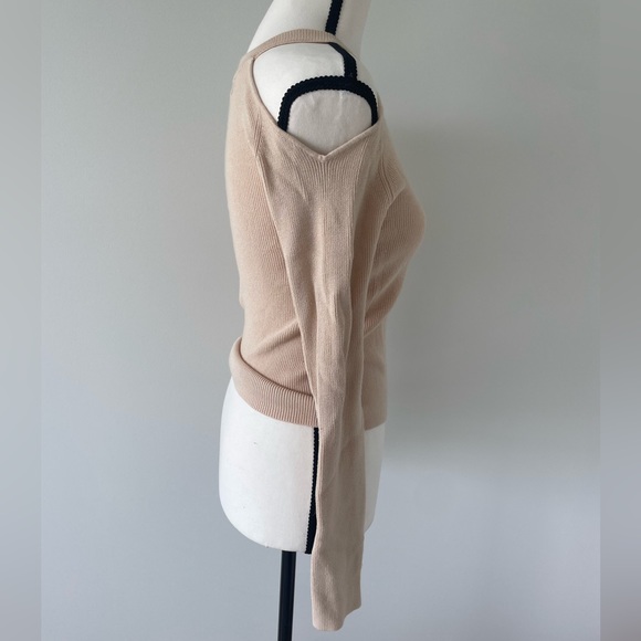 Zara Knit - Picture 2 of 4